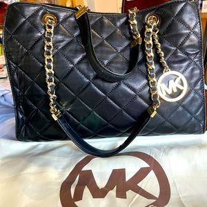 MK Susannah Black Glove Leather purse